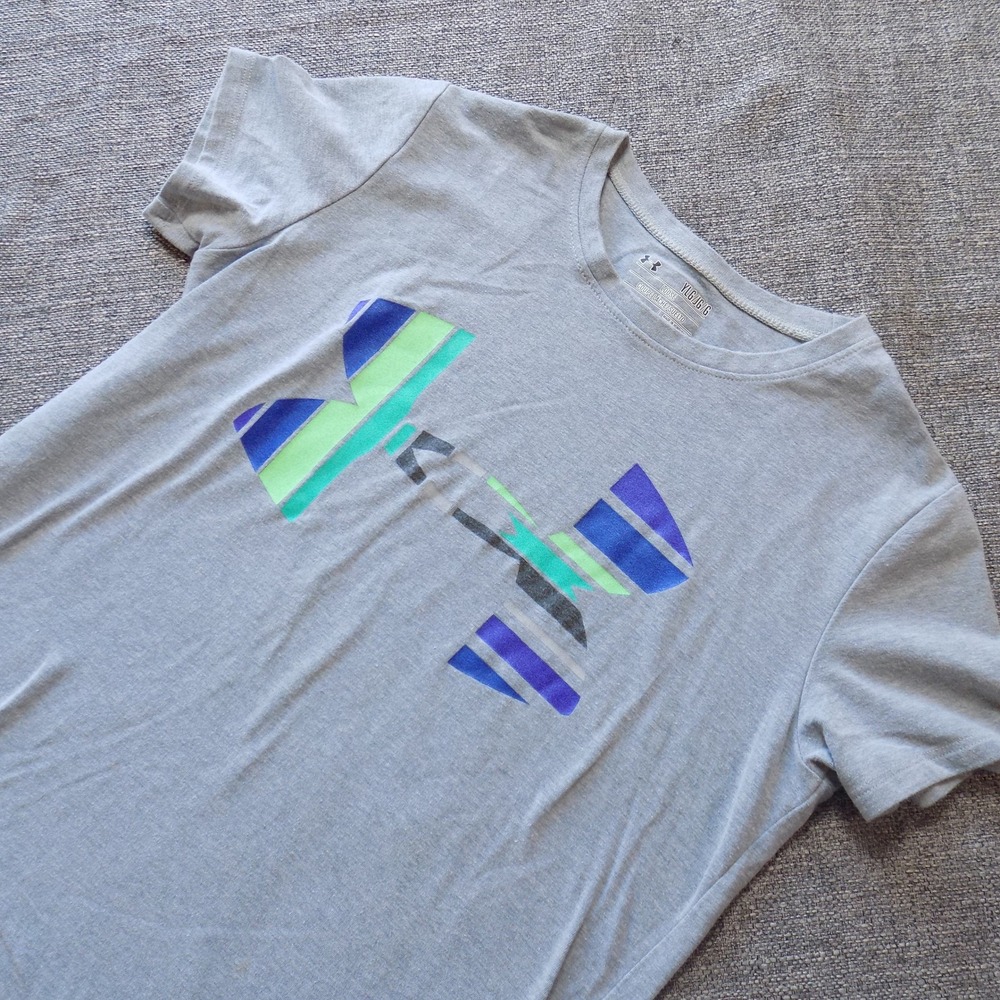 Under Armour T-Shirt Kids Youth Large Gray Good HeatGear Logo Graphic Athletic